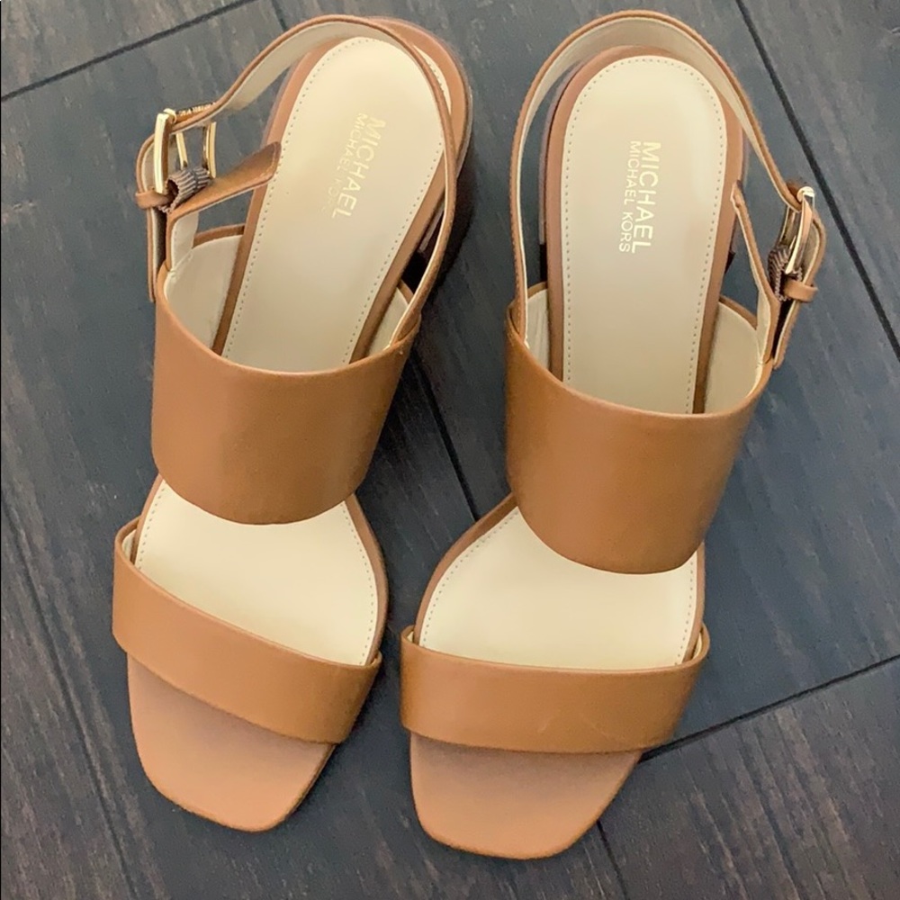 Michael Kors leather sandals size 9.5